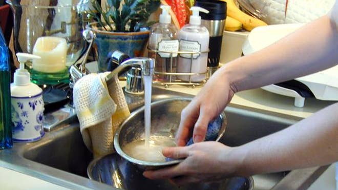 washing dishes.jpg